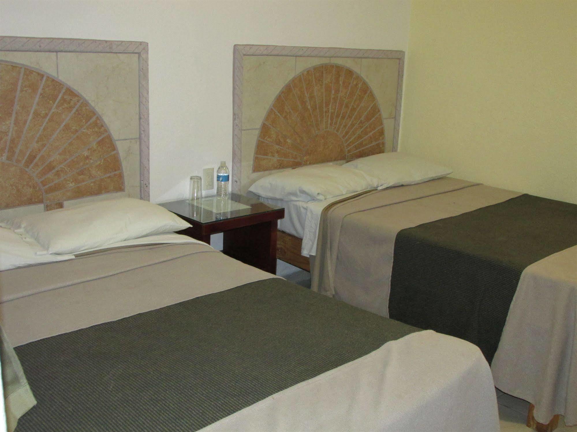 Hotel Albatros Palace Manzanillo Bagian luar foto