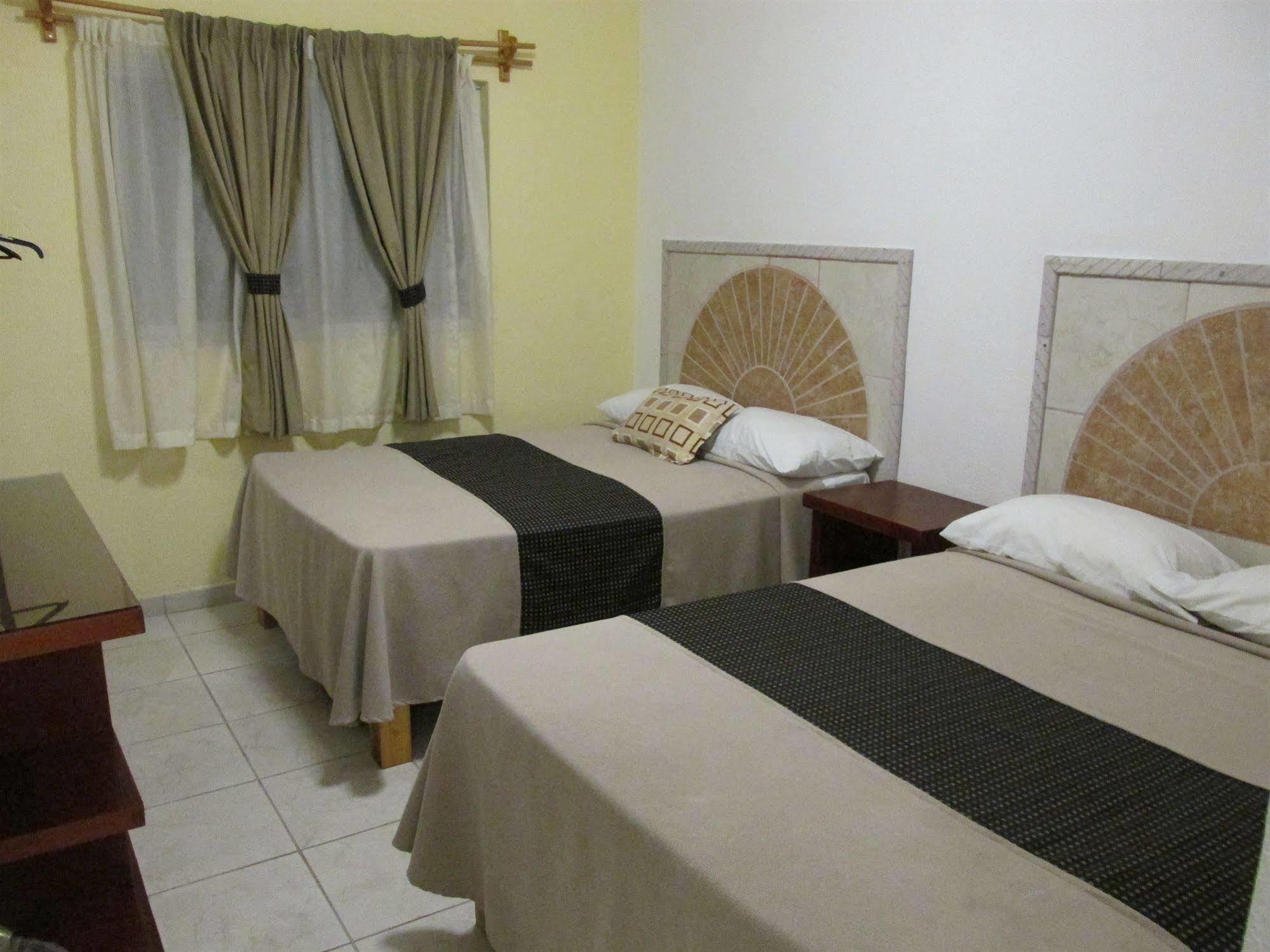 Hotel Albatros Palace Manzanillo Bagian luar foto