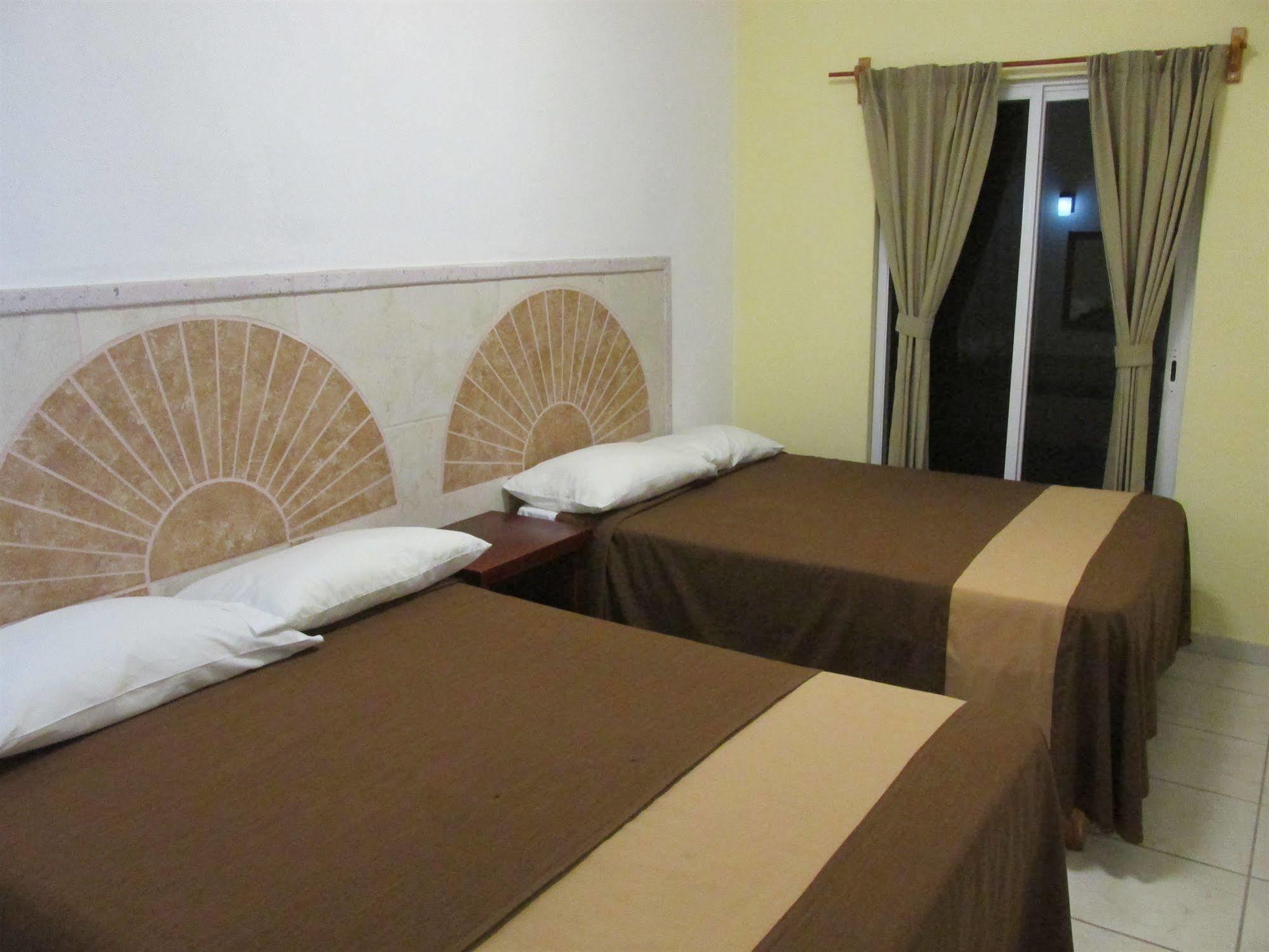 Hotel Albatros Palace Manzanillo Bagian luar foto